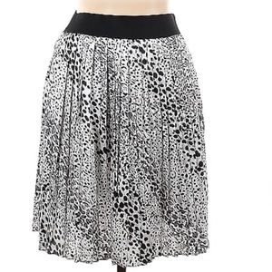 White House Black Market | Animal Print Swing Skirt